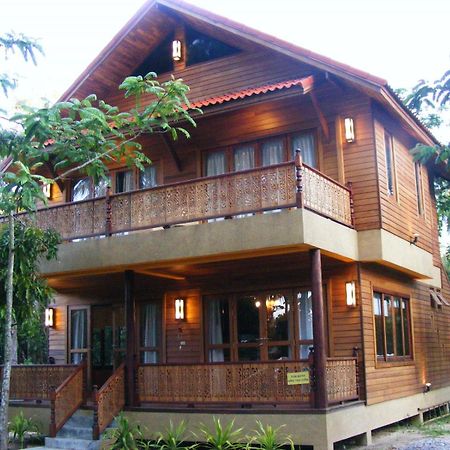 Baan Banyan Villa, Wood House Short Walk To Mae Nam Beach Exteriör bild