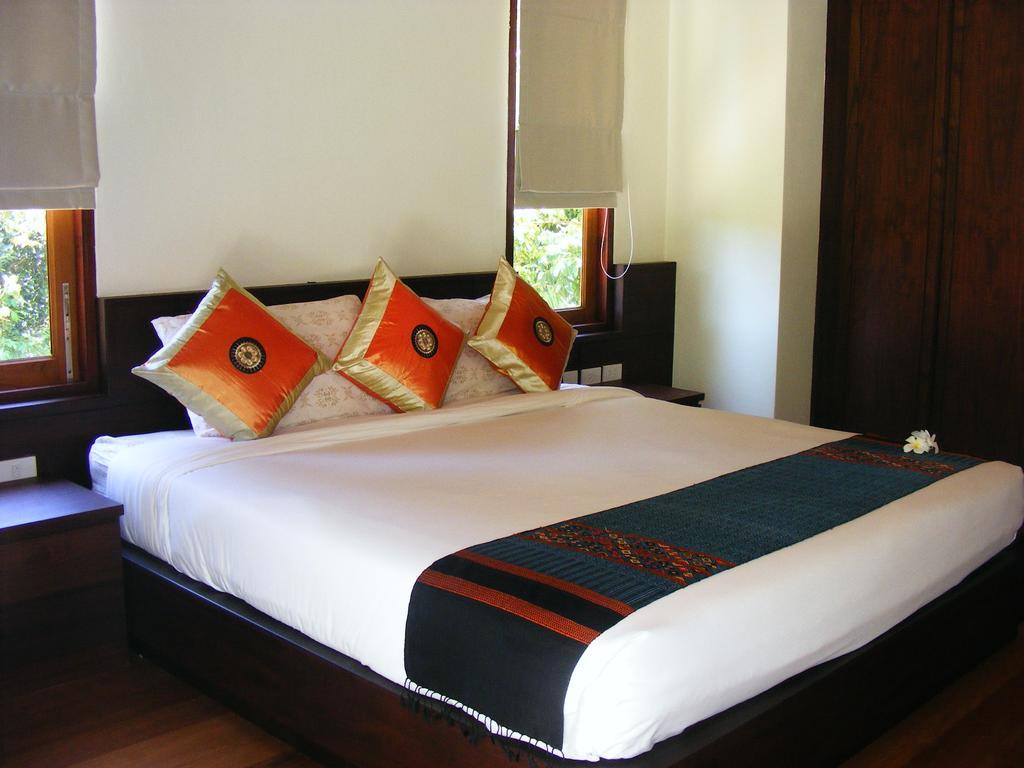 Baan Banyan Villa, Wood House Short Walk To Mae Nam Beach Exteriör bild
